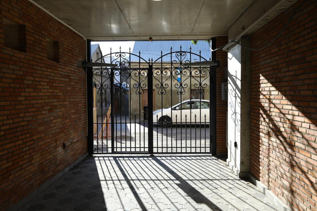 Brick House II Apartment Tbilisi Ngoại thất bức ảnh